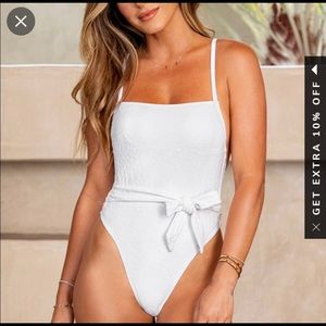 Cupshe x Jojo Fletcher Delicate Blooms Swimwear S